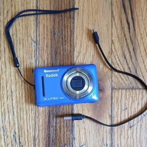 Kodak Blue Digital Camera Compact Point-and-Shoot
